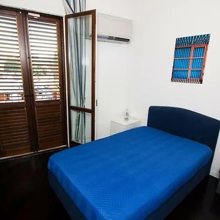 Lo Spasimo Dentro Casa