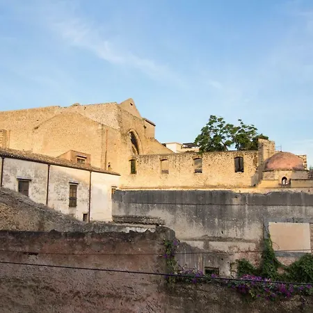 Lo Spasimo Dentro Casa * Palermo